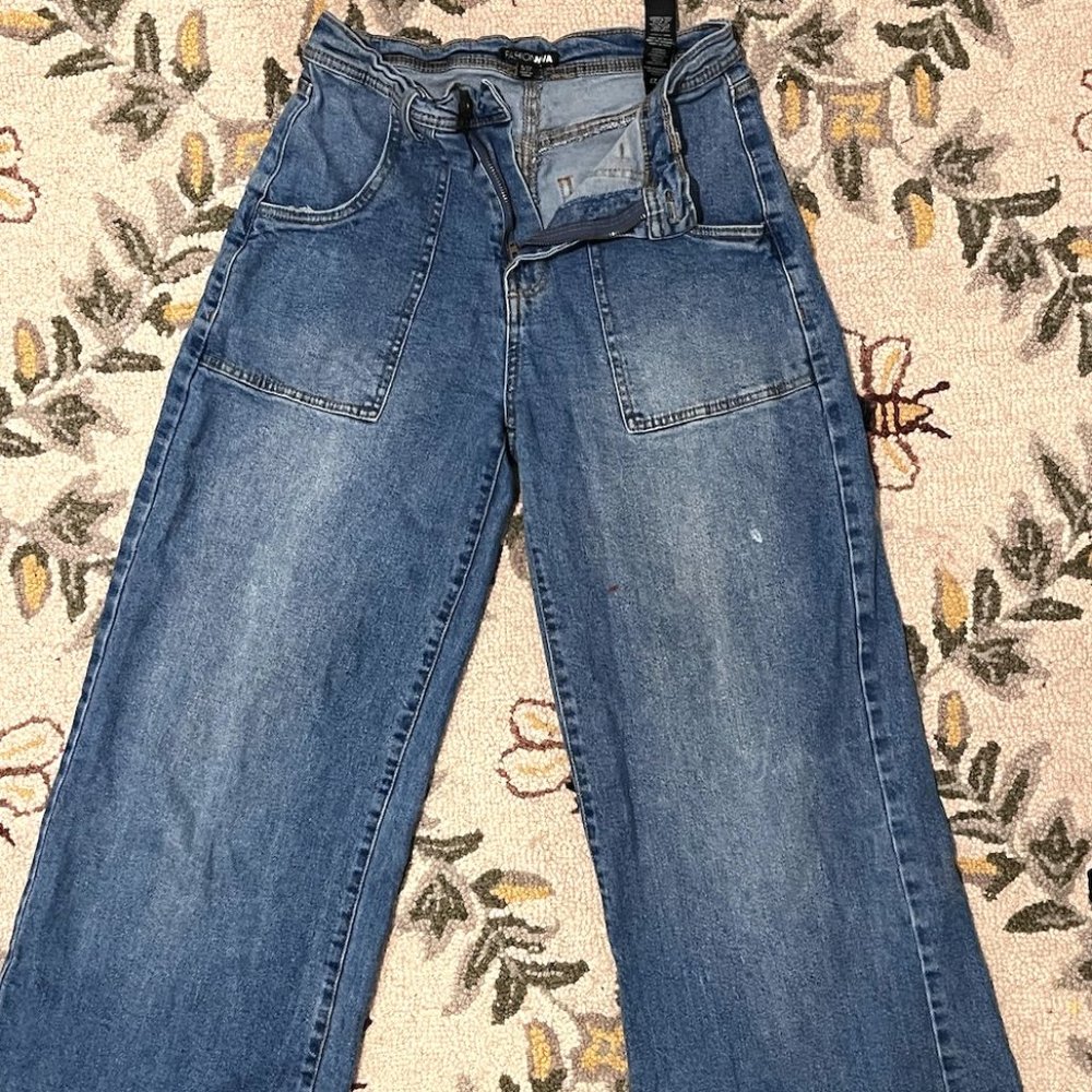 Fashion Nova high rise wide leg jeans